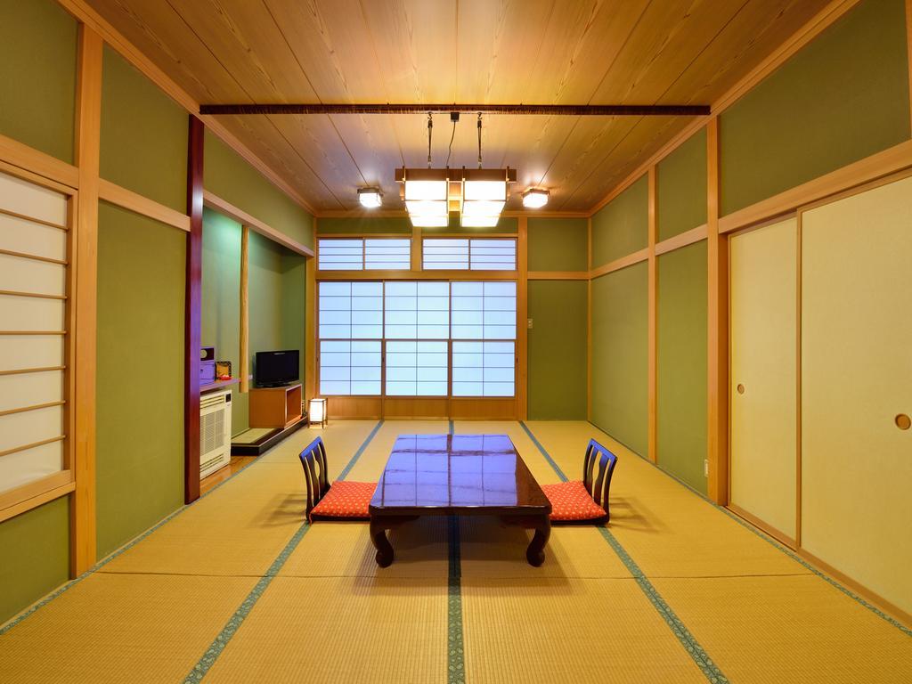 Yanagiya Hotell Chichibu Exteriör bild
