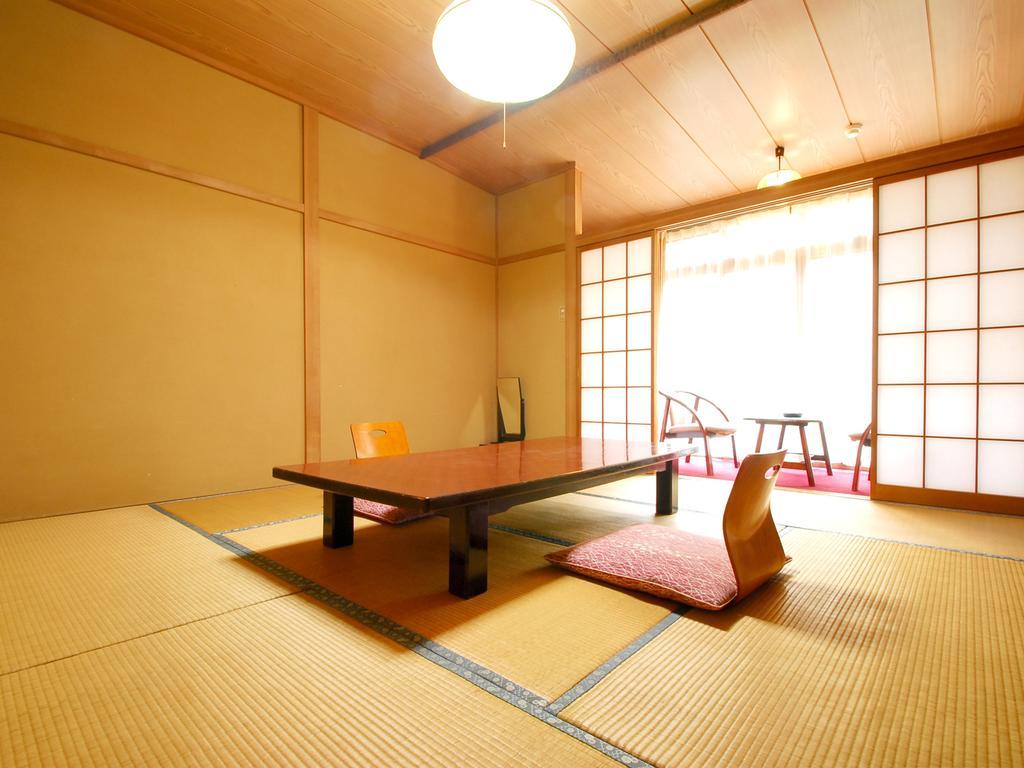 Yanagiya Hotell Chichibu Exteriör bild